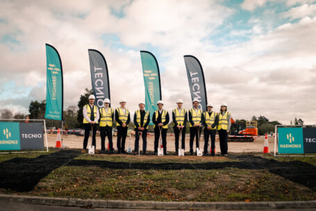 01 TECNIQ OVAL PARK Breaking Ground