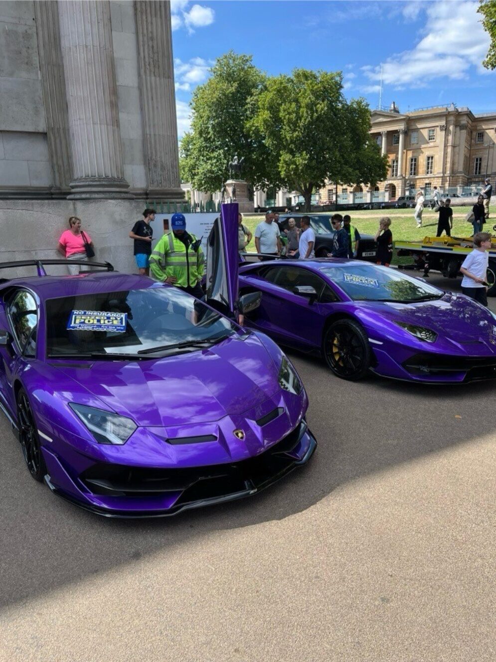 MIB Double Lamborghini Seizure