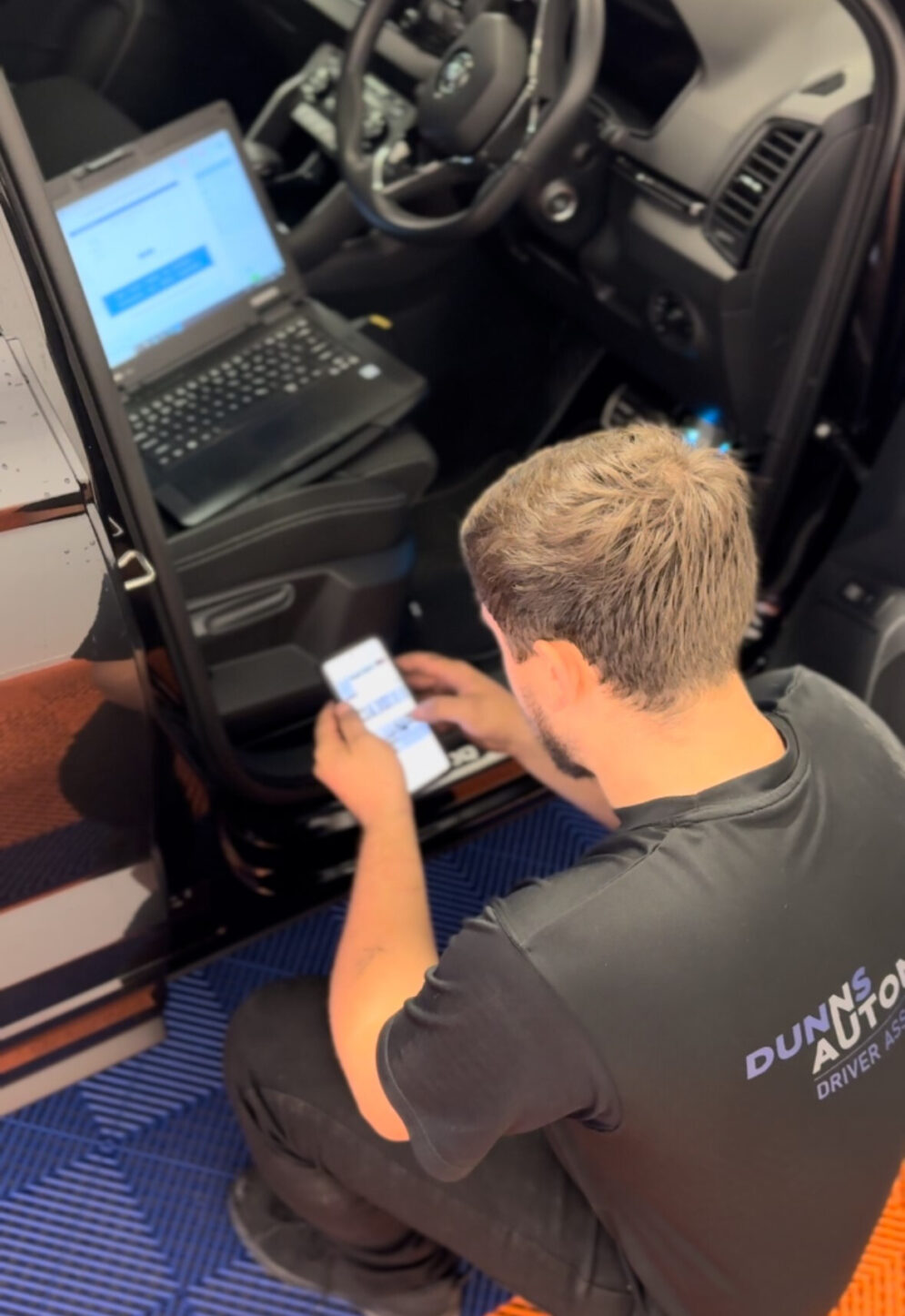 Dunns Automotive tech