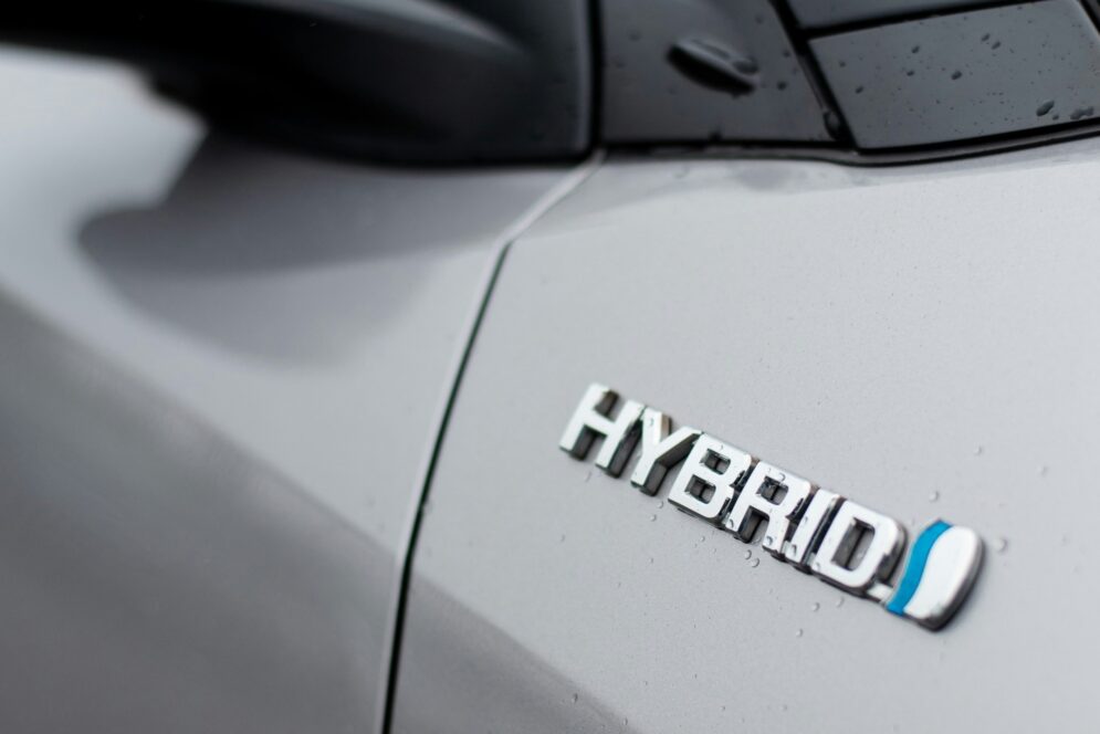 Valeo puts focus on hybrid electric vehicle HEV and plug in hybrid electric vehicle PHEV coverage
