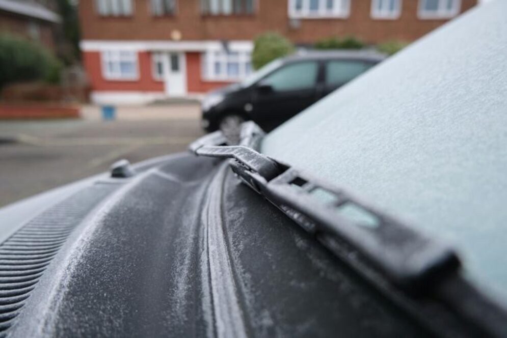 Ebay defrosting windscreen cread Ben Stein Unsplash