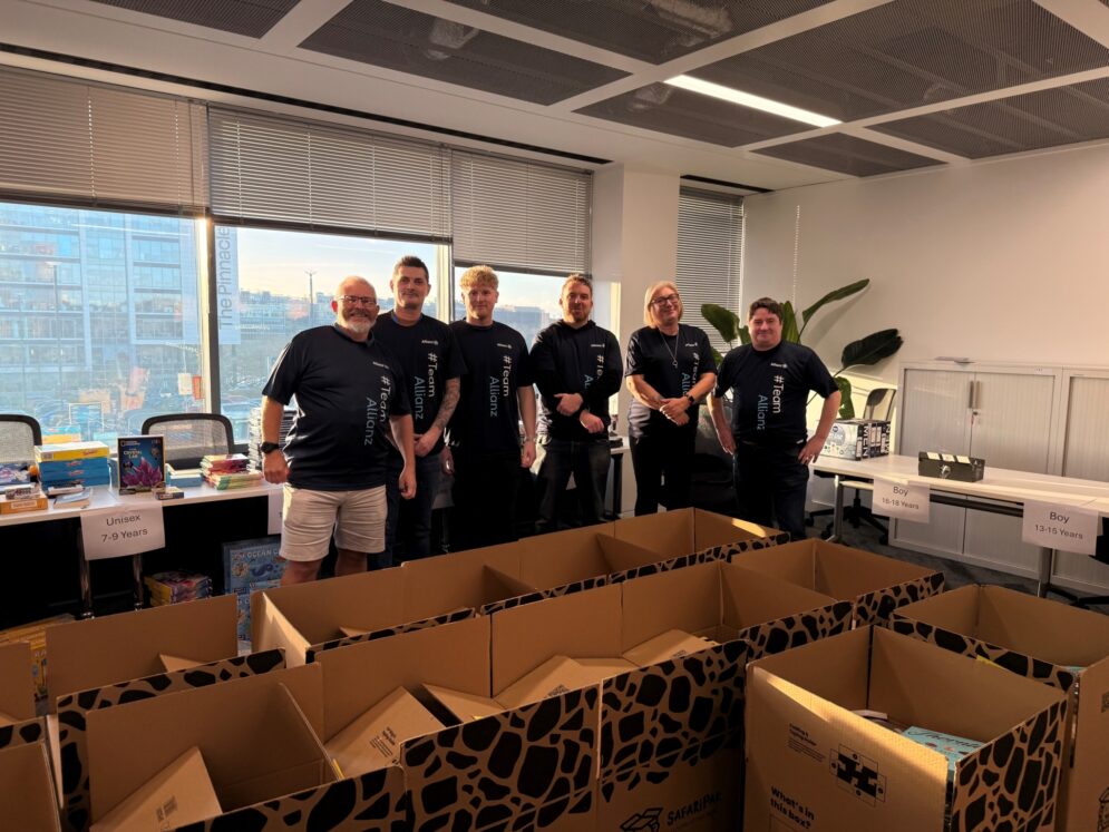 MK volunteers